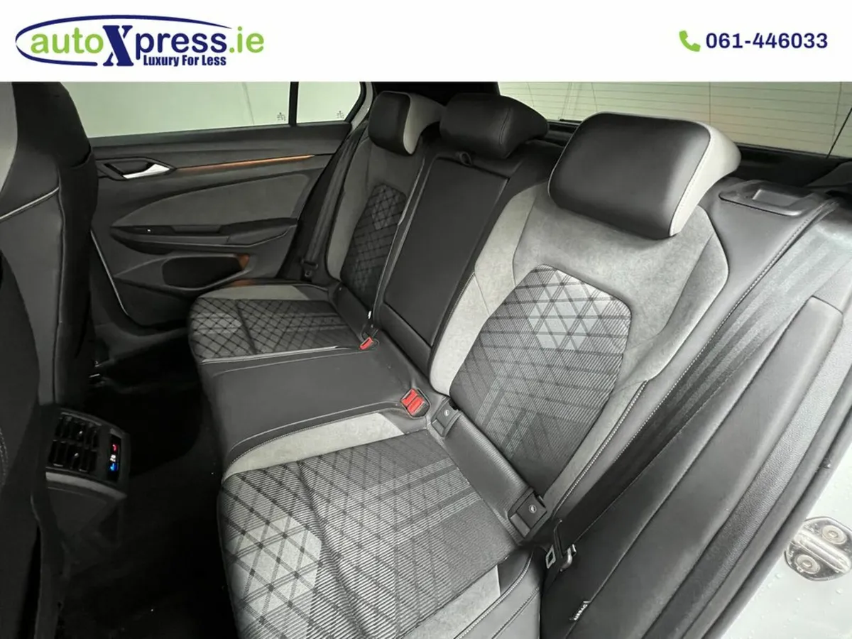 Volkswagen Golf ETSI R-Line Platinum Edition, Auto - Image 4