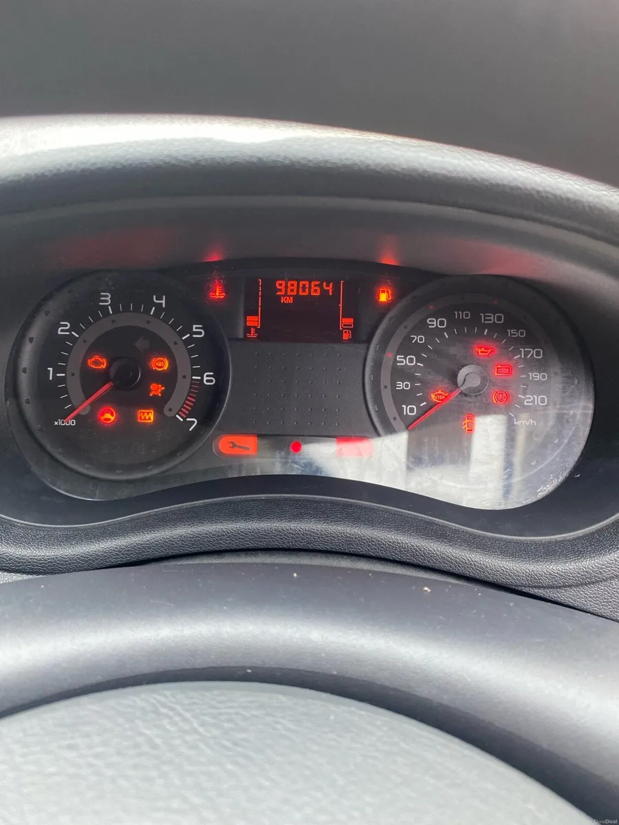 09 Renault Clio 3 1.2 - Image 4