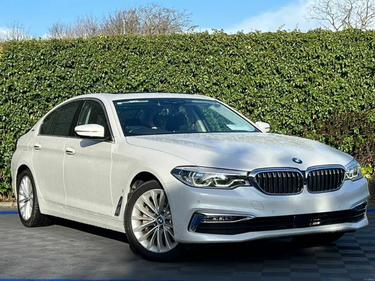 BMW 5-Series 530e LUXURY LINE 2.0 HYBRID // FULL S - Image 3
