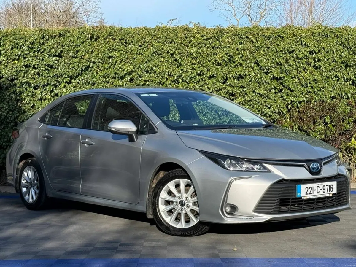 Toyota Corolla LUNA 1.8 HYBRID // SERVICE HISTORY - Image 1