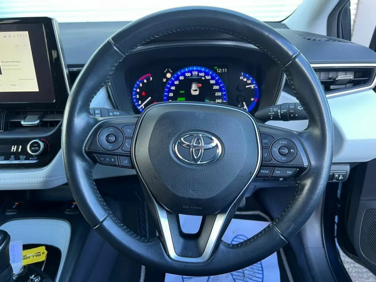 Toyota Corolla SOL TOURING 1.8 HYBRID // FULL SERV - Image 4