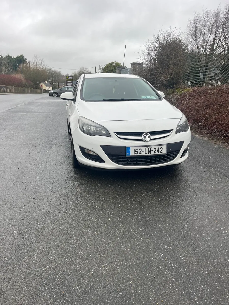 Vauxhall Astra 2015 - Image 1