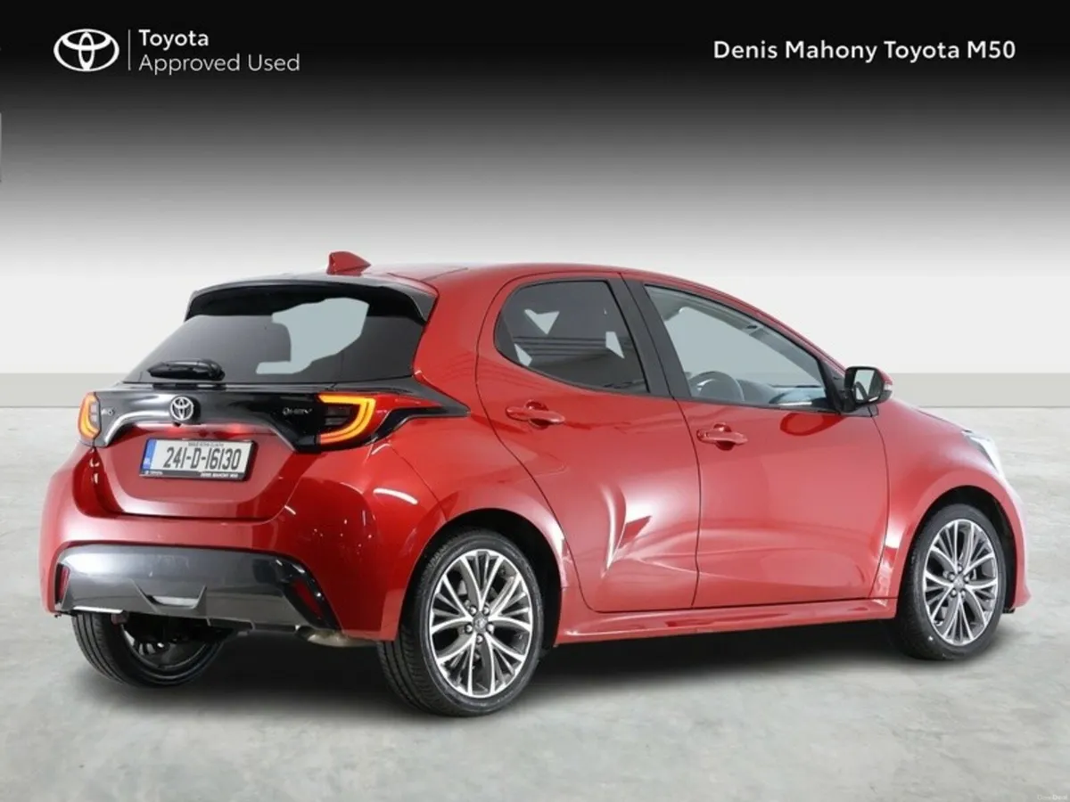 Toyota Yaris Platinum Hybrid - Image 2