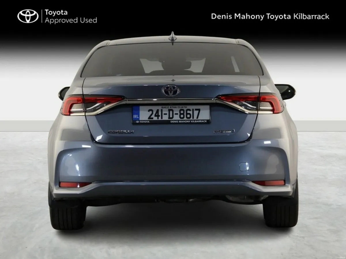 Toyota Corolla LUNA SPORT SALOON - Image 4
