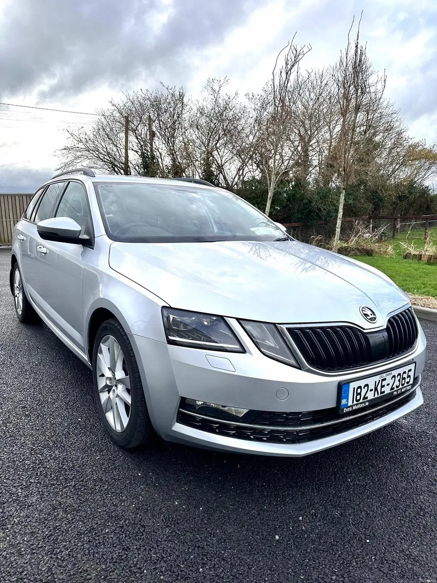 Škoda Octavia Estate 2Ltr Diesel Automatic - Image 2