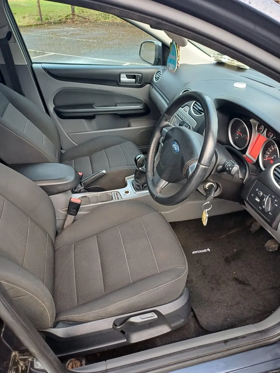 Ford focus 1.6 diesel zetec - Image 4