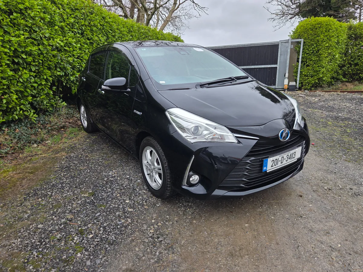 Toyota Vitz Hybrid - Image 2