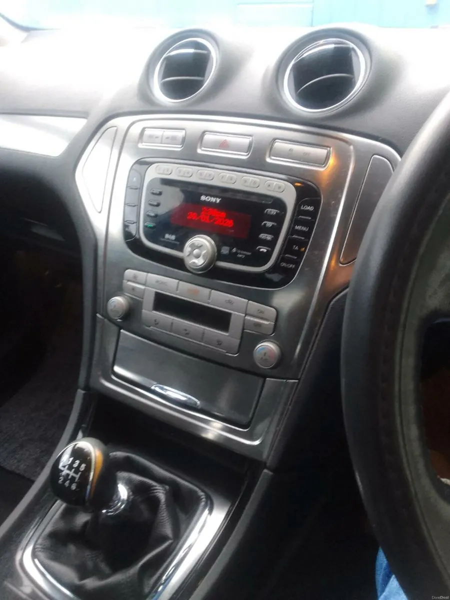 Ford Mondeo Titanium - Image 4