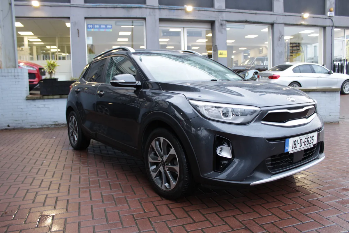 K4 5DR HATCHBACK  // FULL BLACK LEATHER // STUNNIN - Image 1