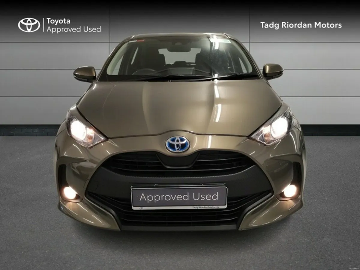 Toyota Yaris HYBRID 1.5 LUNA - Image 5