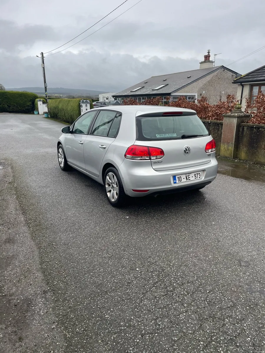 Volkswagen golf - Image 3