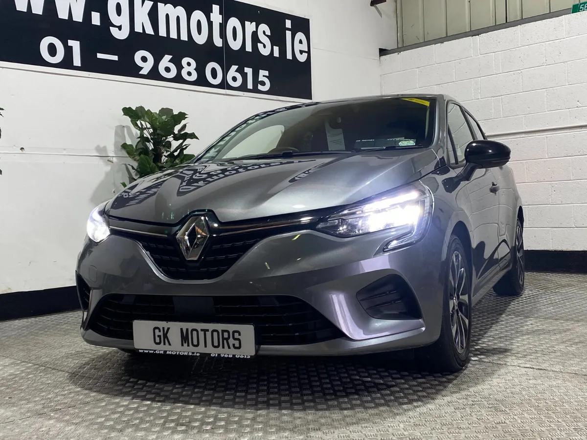Renault Clio 2023//AUTO//FINANCE AVAILABLE/// - Image 2