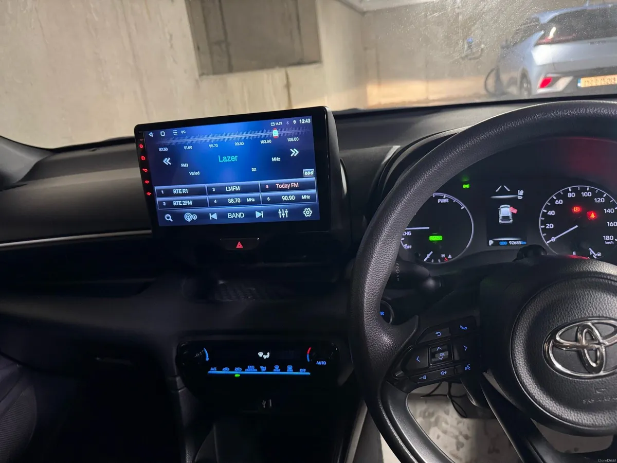 TOYOTA YARIS AUTOMATIC 2021 - Image 3