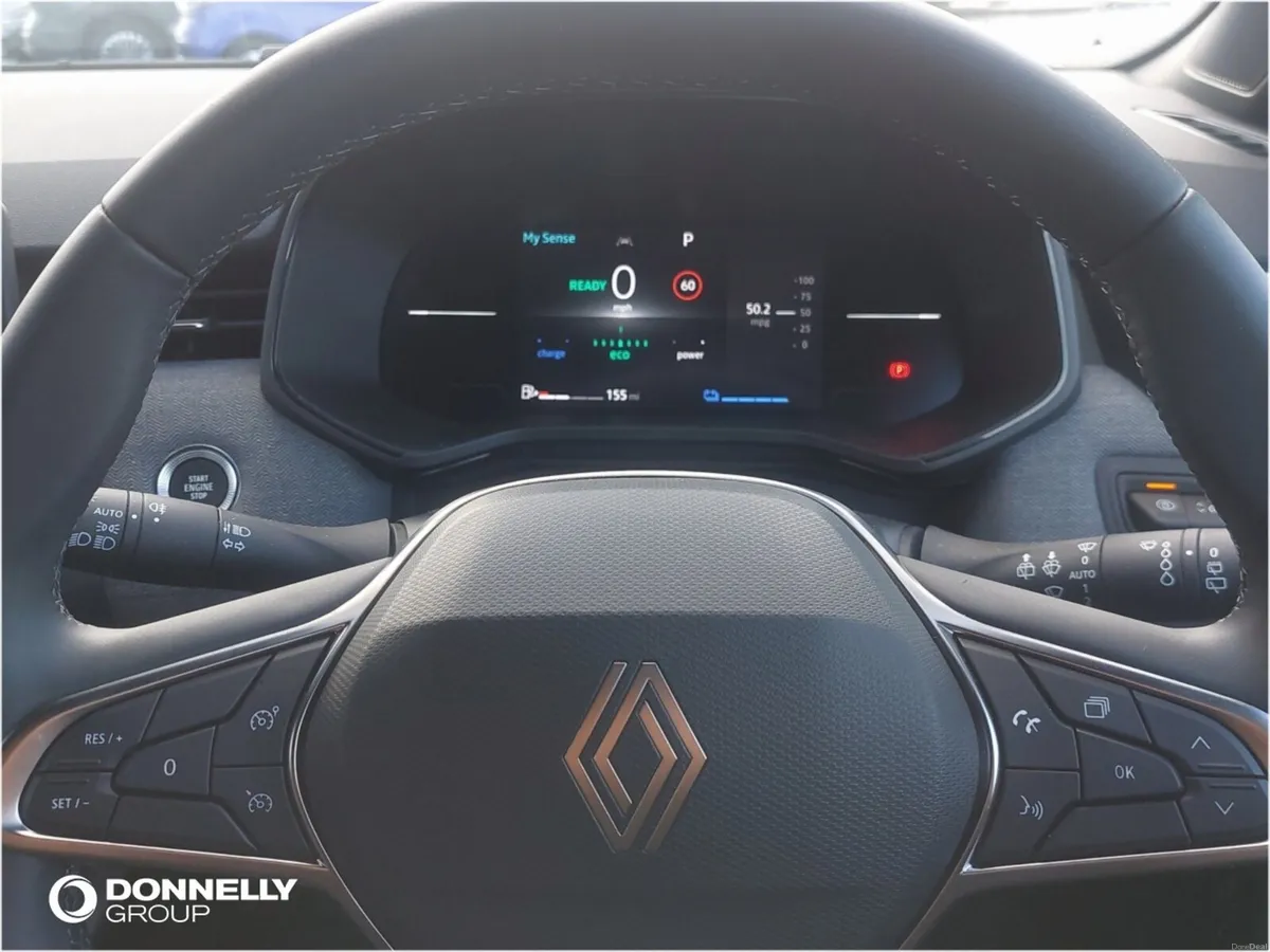 Renault Clio Hatchback Techno - Image 3