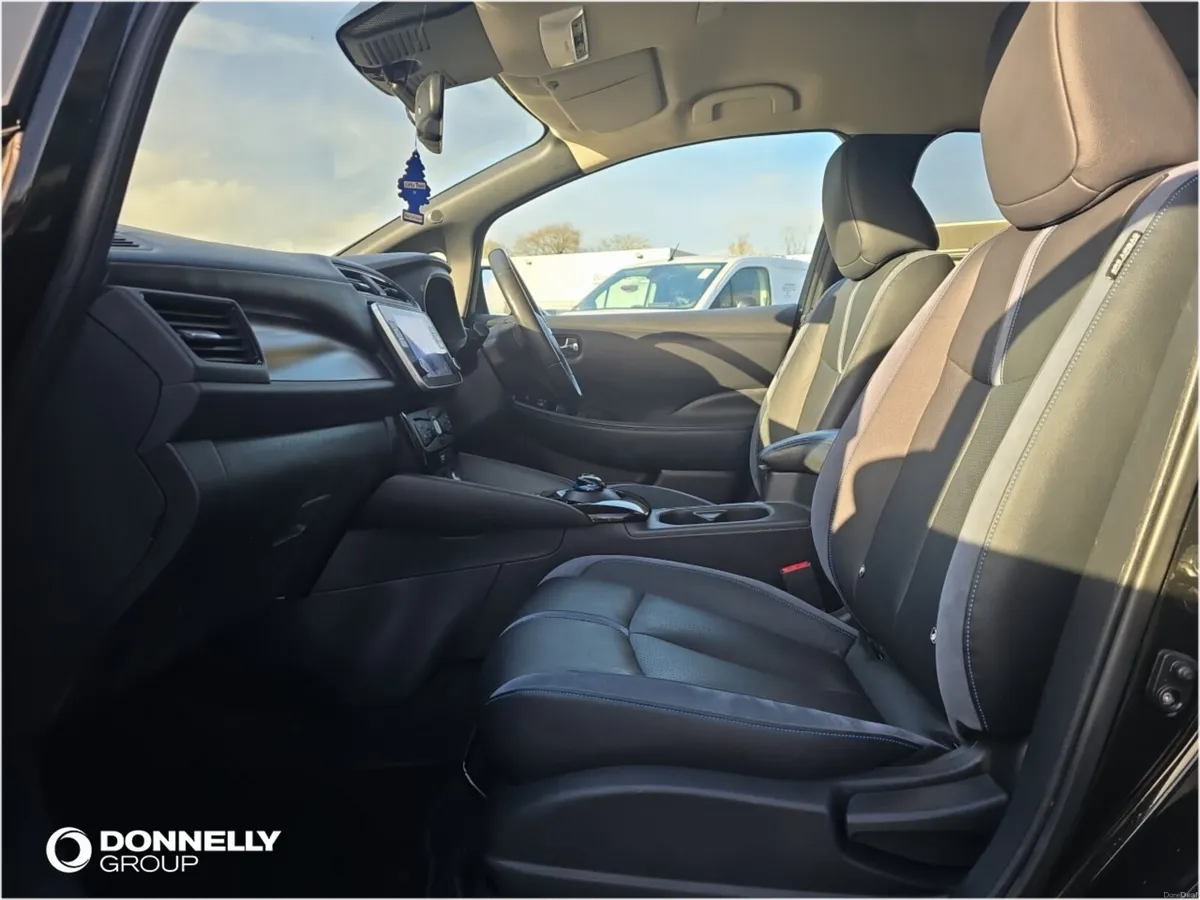 Nissan LEAF Hatchback Tekna - Image 4