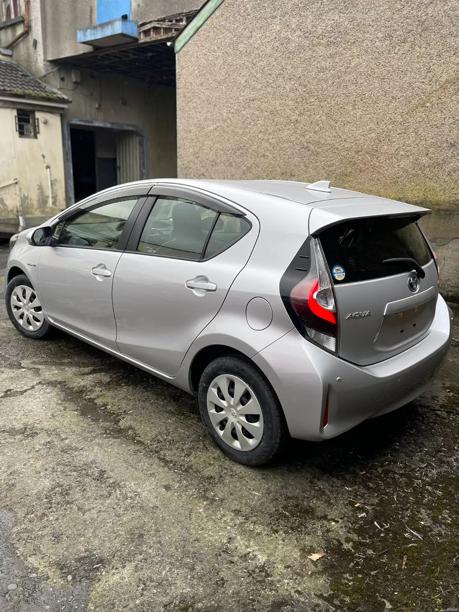 2020 TOYOTA AQUA HYBRID AUTO - Image 3