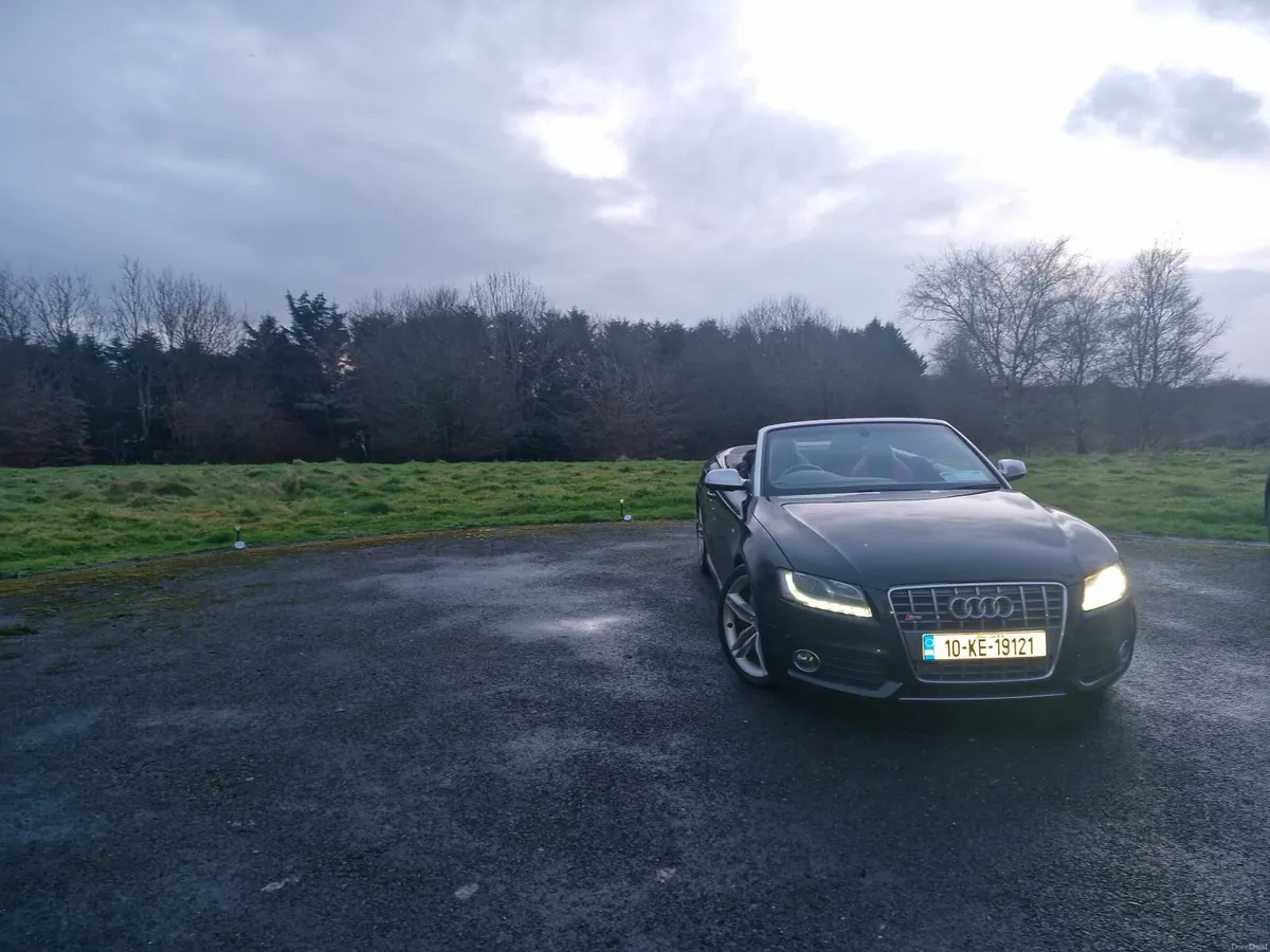 Audi S5 2010 - Image 2