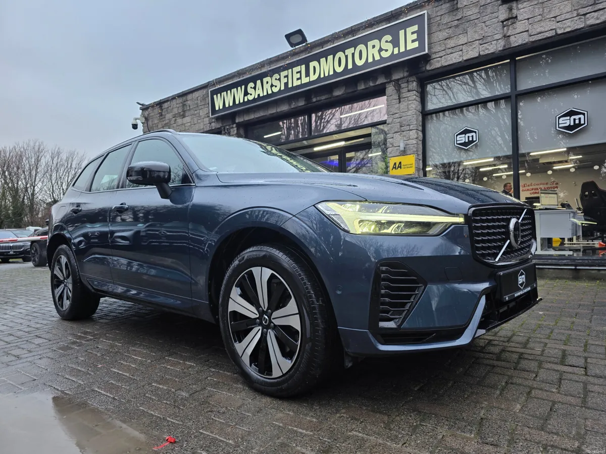 2024 VOLVO XC60 RECHARGE T6 PLUS AWD DARK THEME. - Image 1