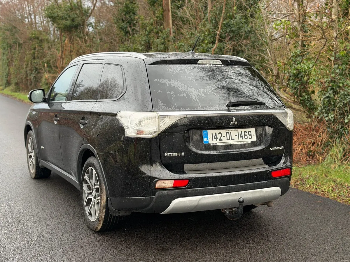 2014 Mitsubishi Outlander 2.2 Diesel 4X4 7 Seater - Image 3