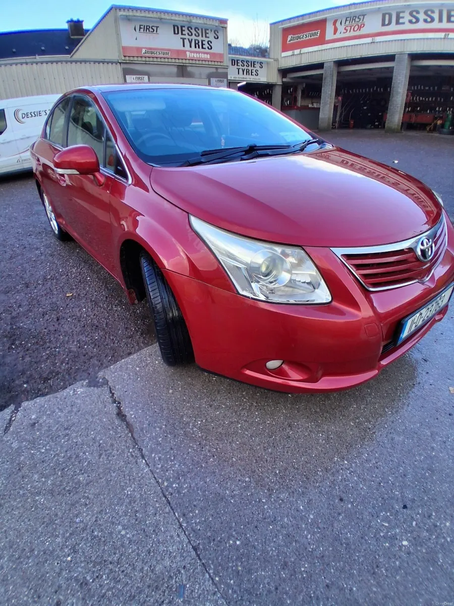 Toyota Avensis 2011 - Image 1