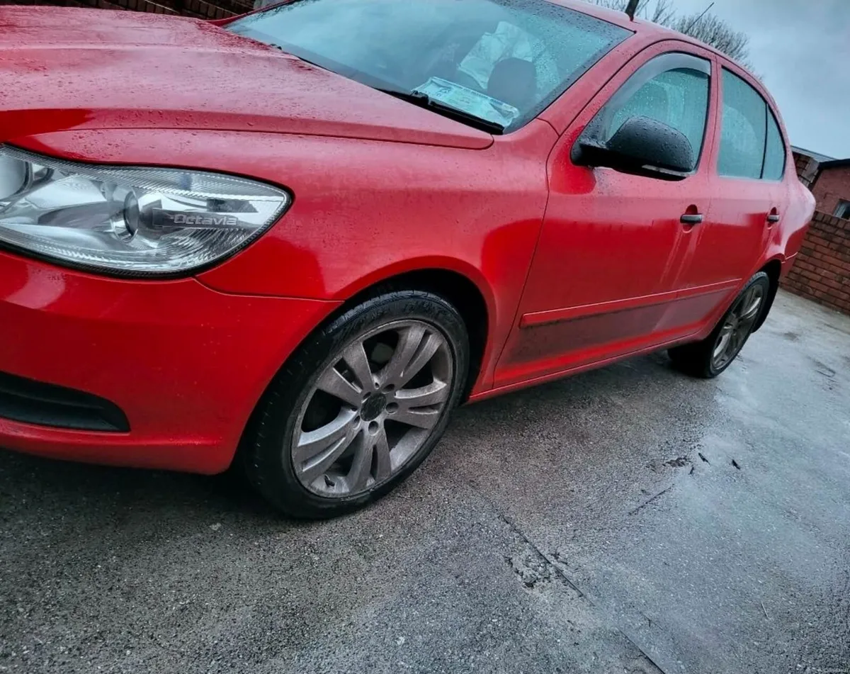 Skoda Octavia 2010 - Image 4