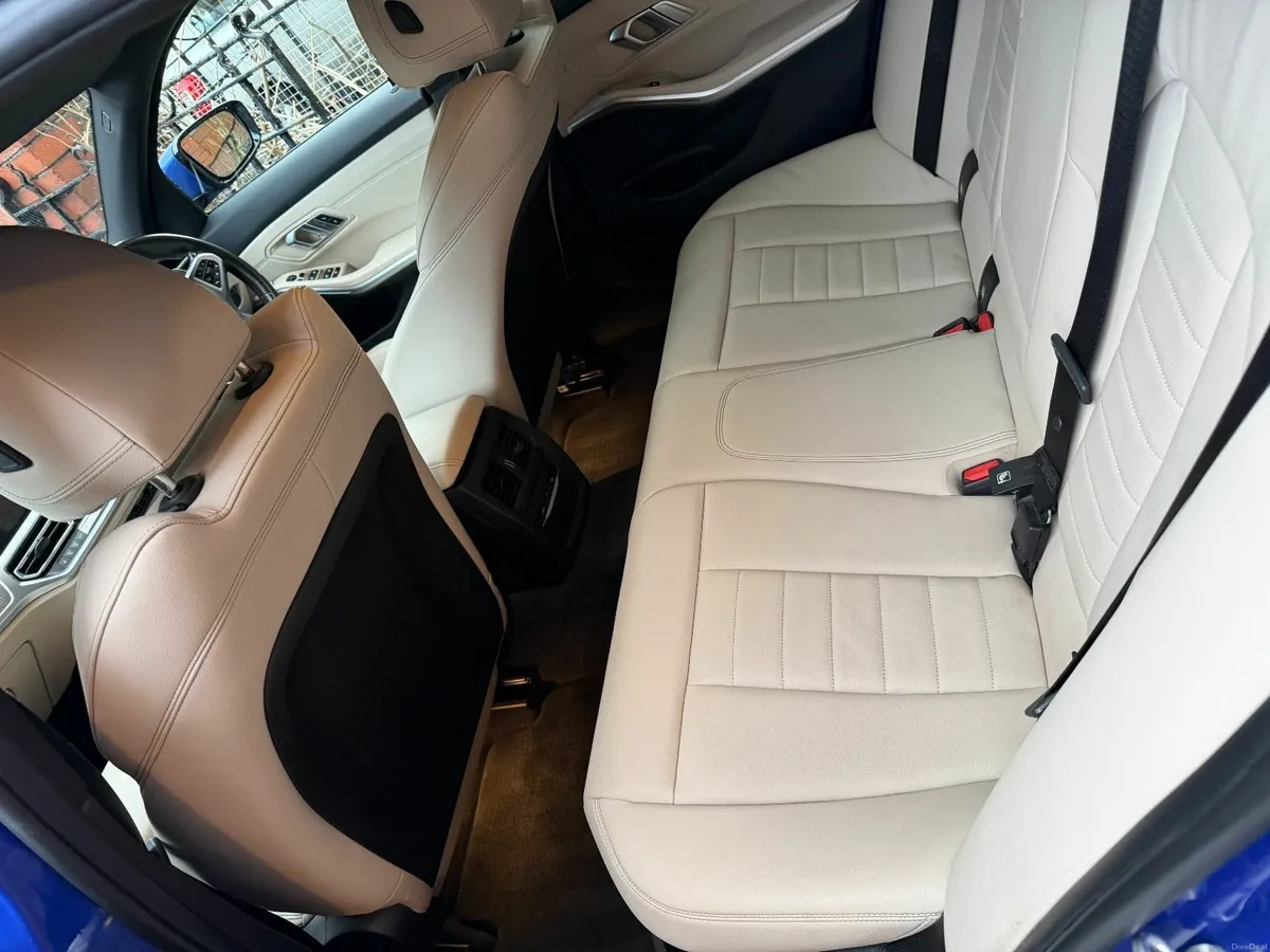 2020 BMW 3-Series - Cream interior - Image 4