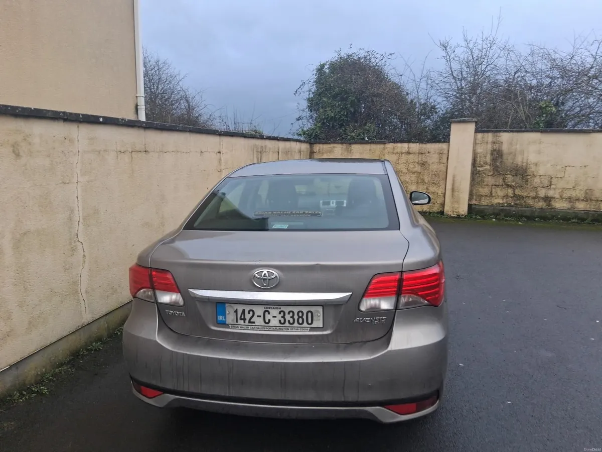 Toyota Avensis 2014 - Image 2