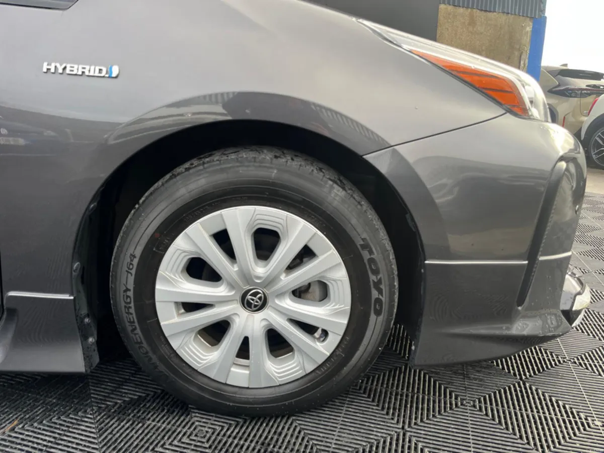 Toyota Prius TOURING EDITION SELF CHARGING HYBRID - Image 3