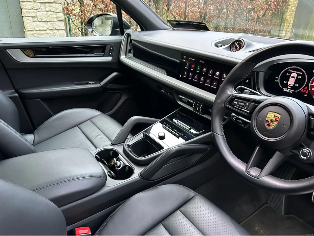 Porsche Cayenne E-HYBRID - Image 2