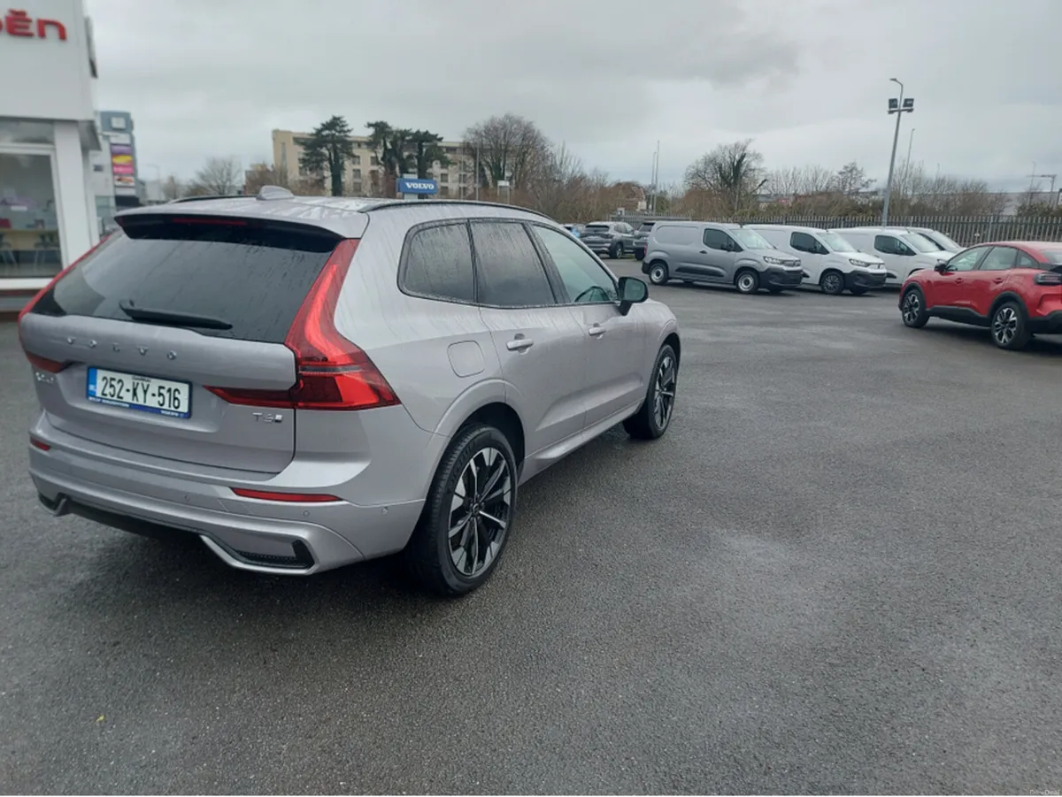 Volvo XC60 MY26 T6 AWD PLUG-IN HYBRID - Image 4