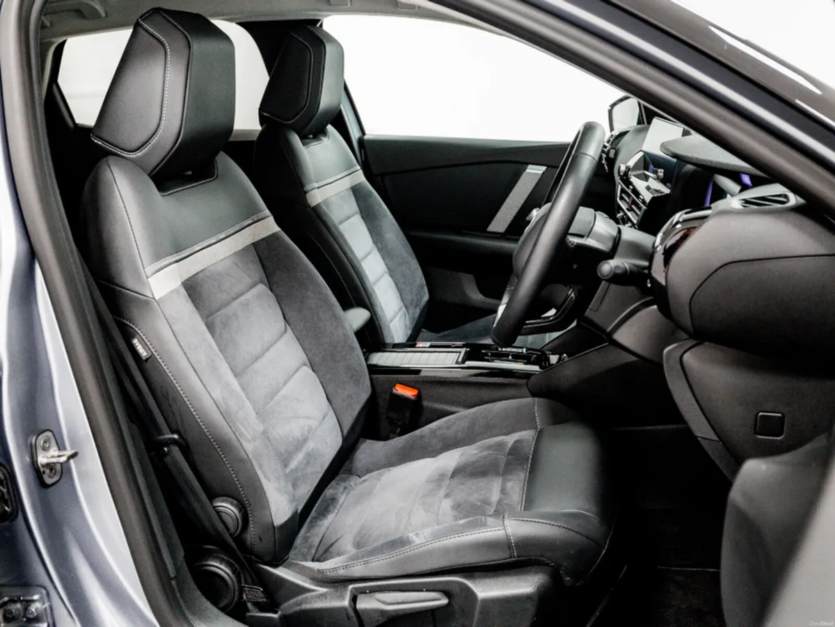 Citroen C4 ë-Series 50kWh Auto 136HP - Image 3