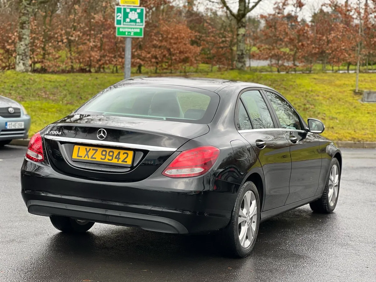 Mercedes-Benz (2017) C200 SE Executive Edition D - Image 4
