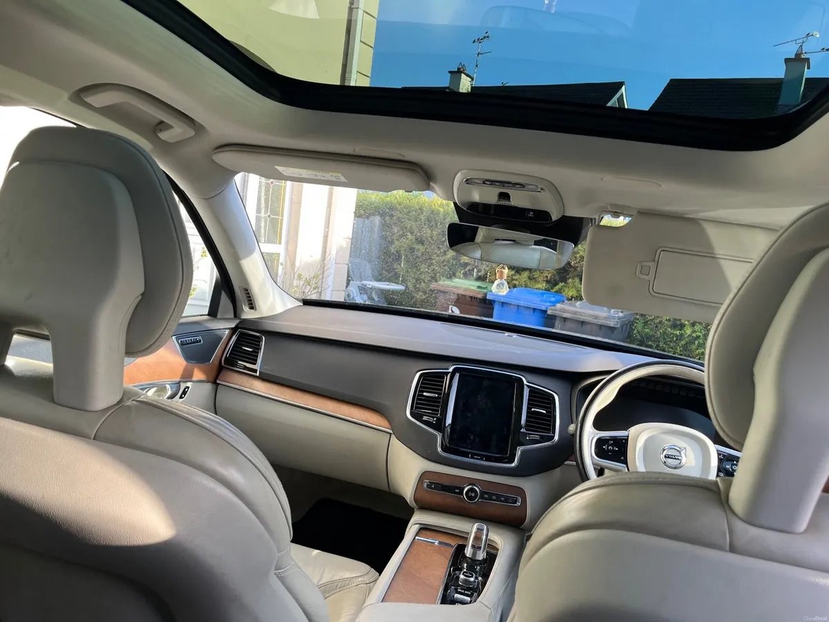 Volvo XC90 2016 - Image 2