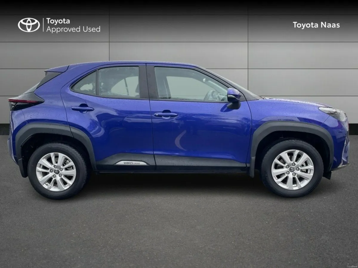 Toyota Yaris Cross YARIS CROSS LUNA - Image 3