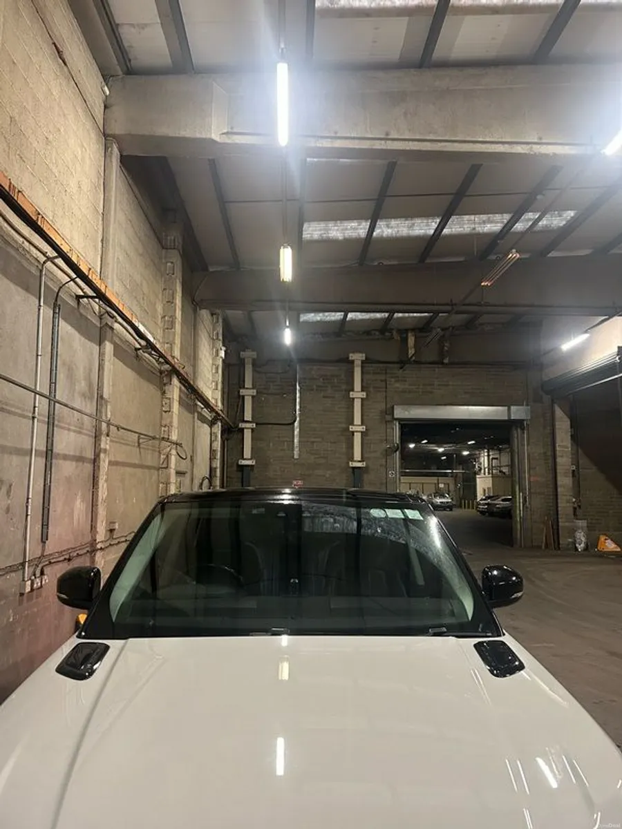 2020 Land Rover Range Rover - Image 3