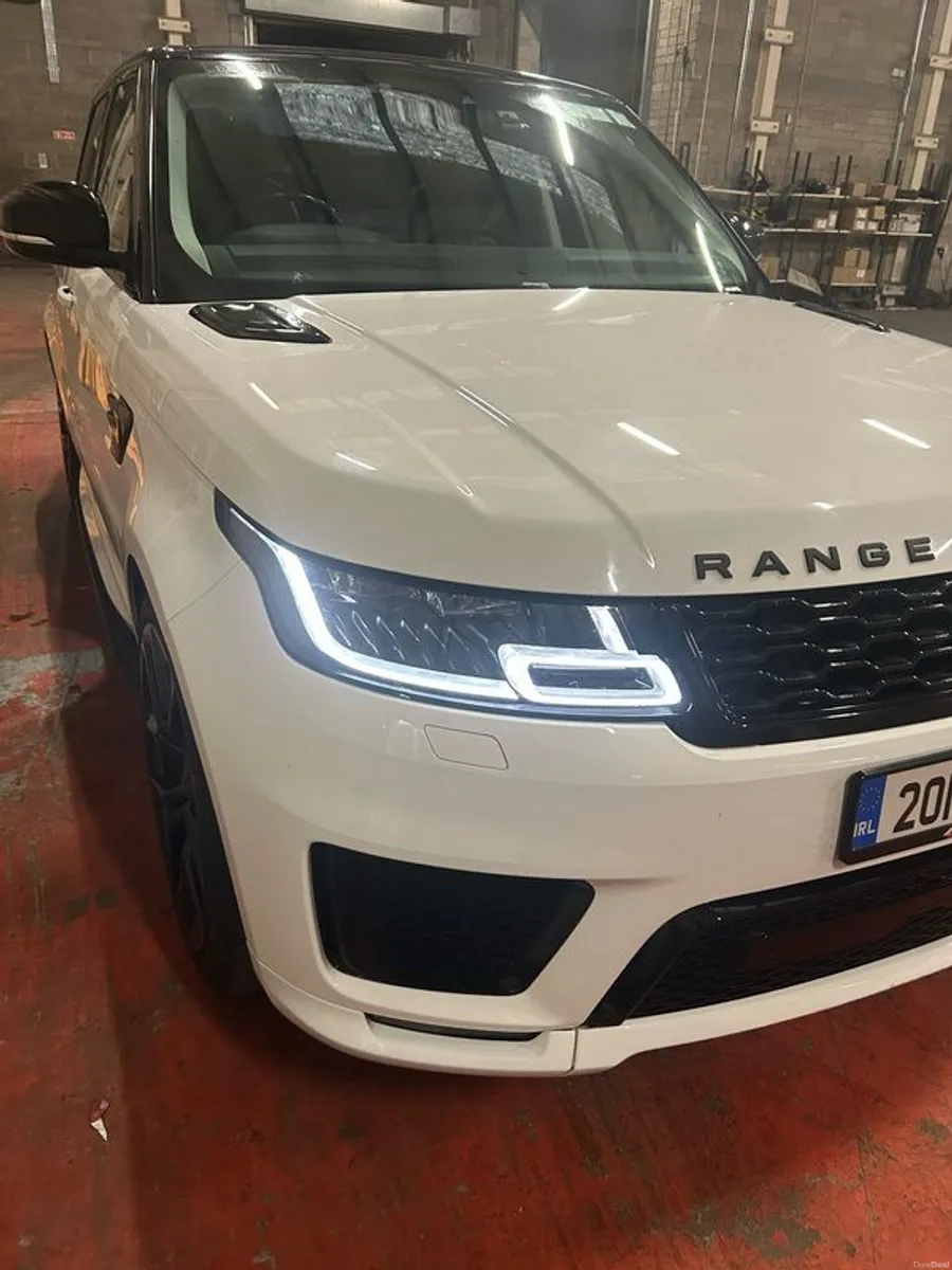 2020 Land Rover Range Rover - Image 4