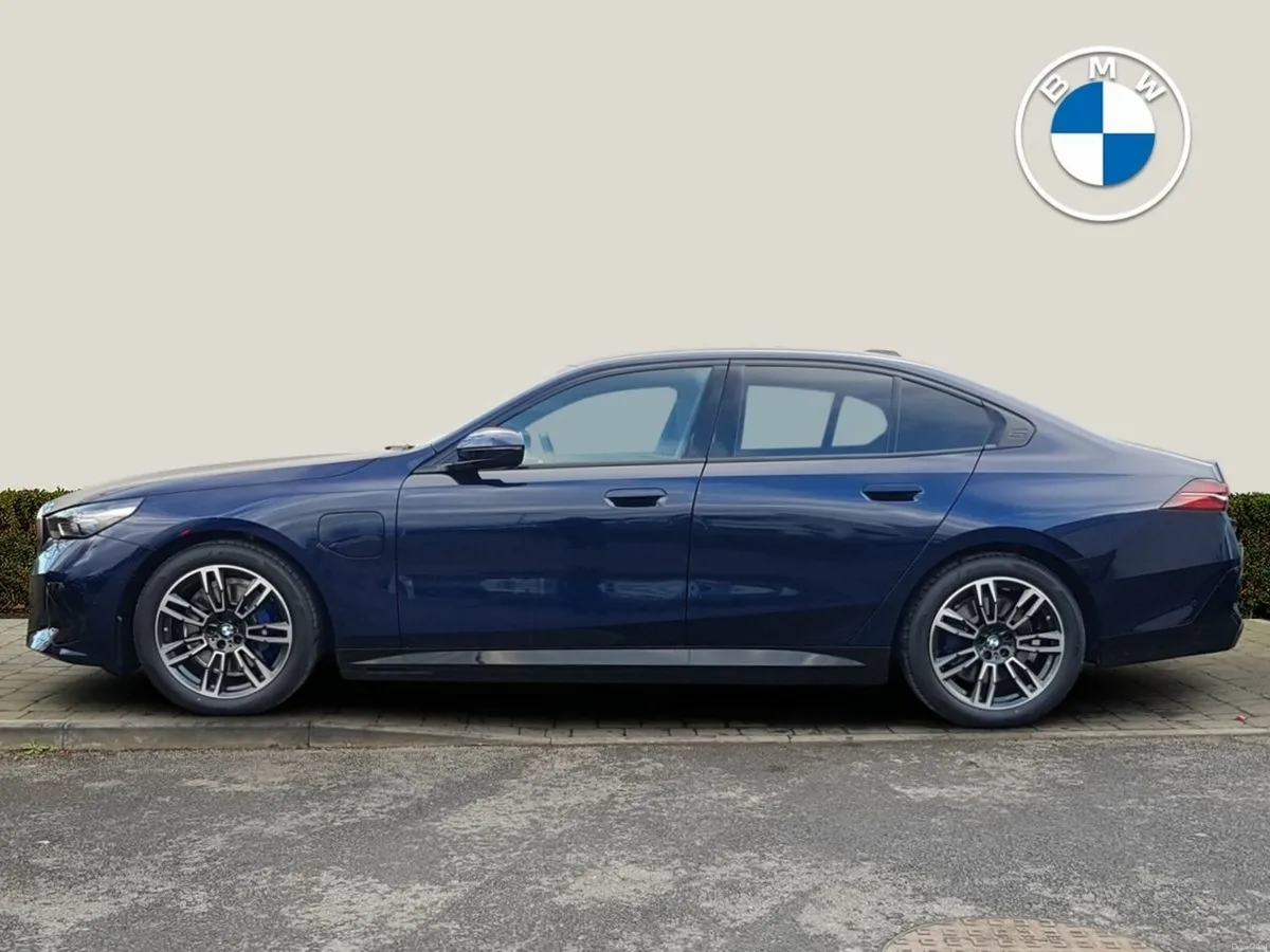 BMW 5-Series 530e M Sport - Image 3