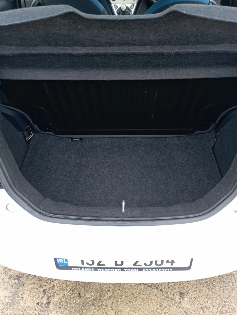 Ford KA 2013 - Image 2