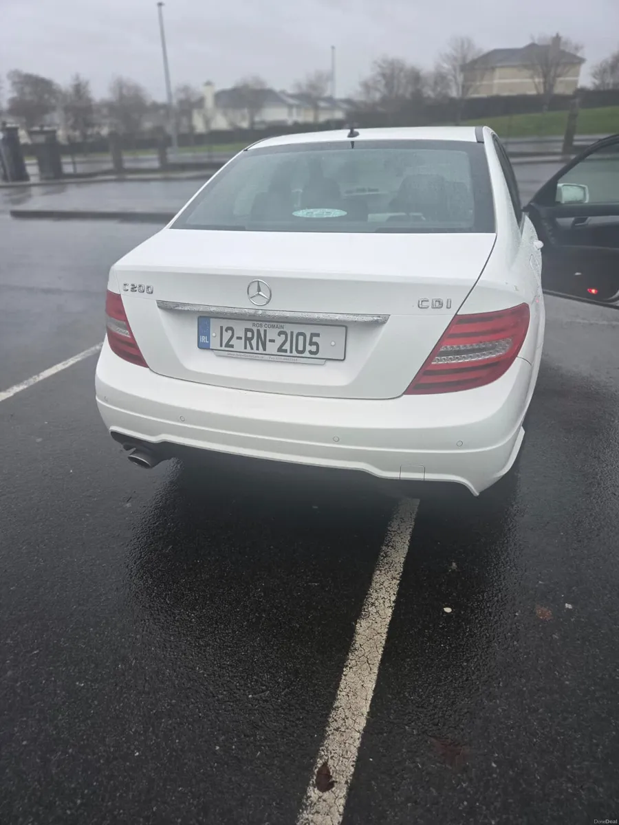 Stunning Mercedes-Benz C-Class 2012 AUTOMATIC - Image 2