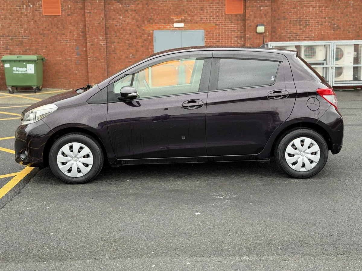 2014 TOYOTA VITZ AUTOMATIC - Image 2