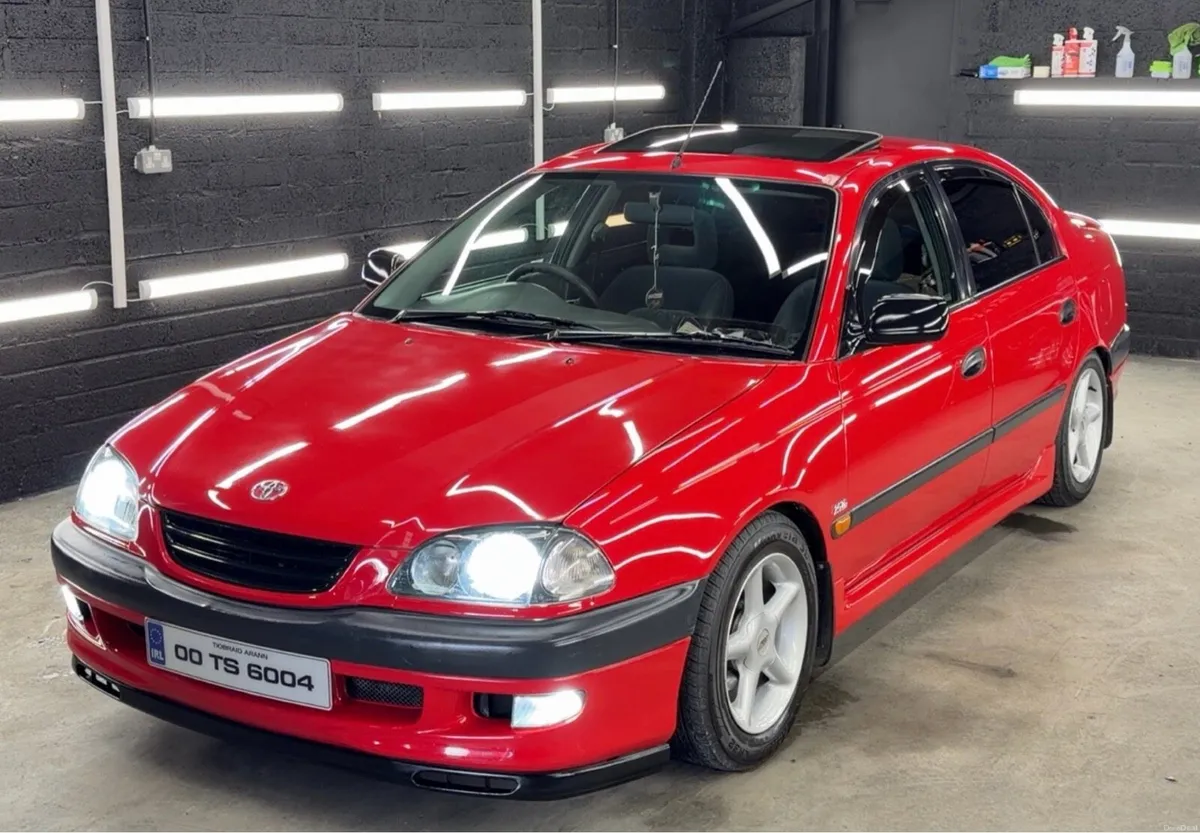 ** 00 Toyota Avensis 2.0TD** - Image 1