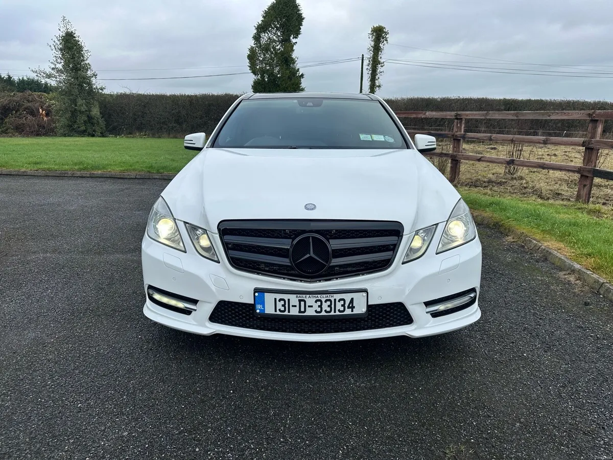Mercedes Benz E250 Sport Auto - Image 3