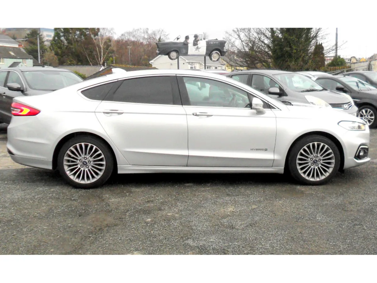 Ford Mondeo 2.0 AUTO HYBRID TITANIUM EDITION...... - Image 4