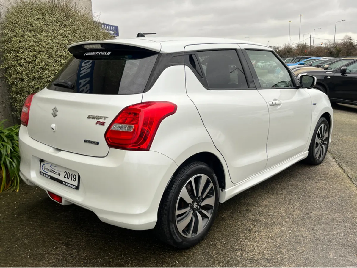 Suzuki Swift RS AUTOMATIC 1.2 PETROL //REVERSE CAM - Image 4