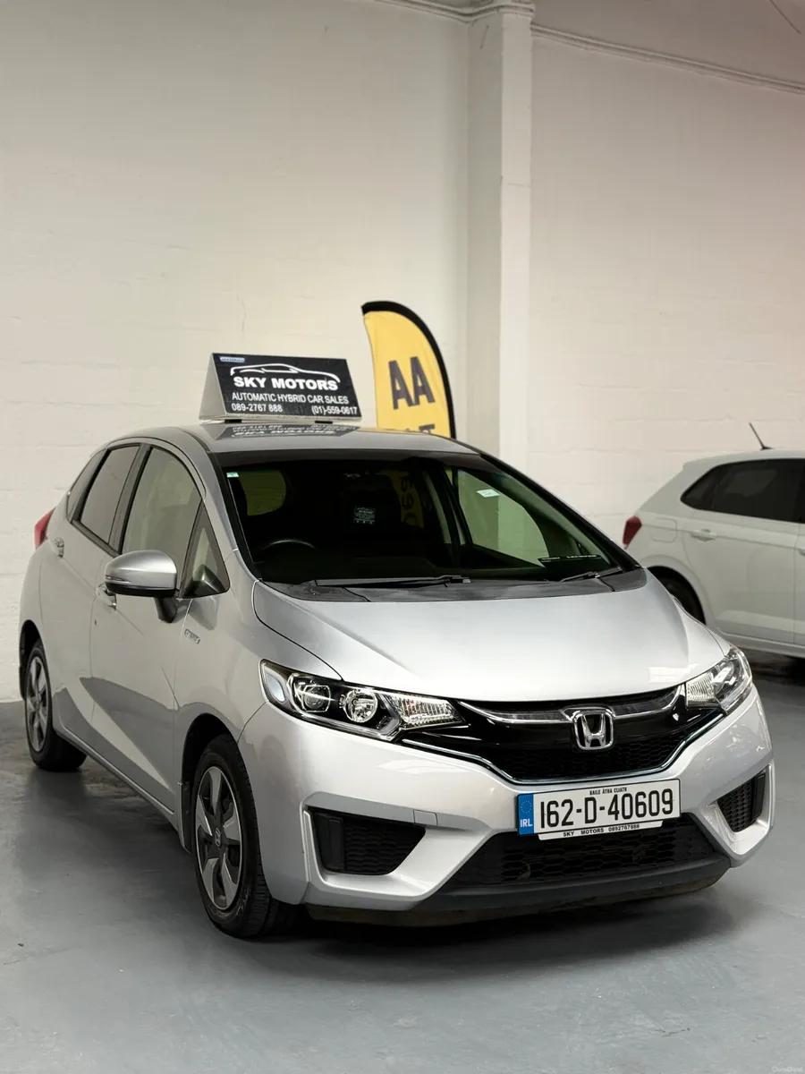 2016 Honda Fit 1.5 Hybrid Auto 32K Miles - Image 3