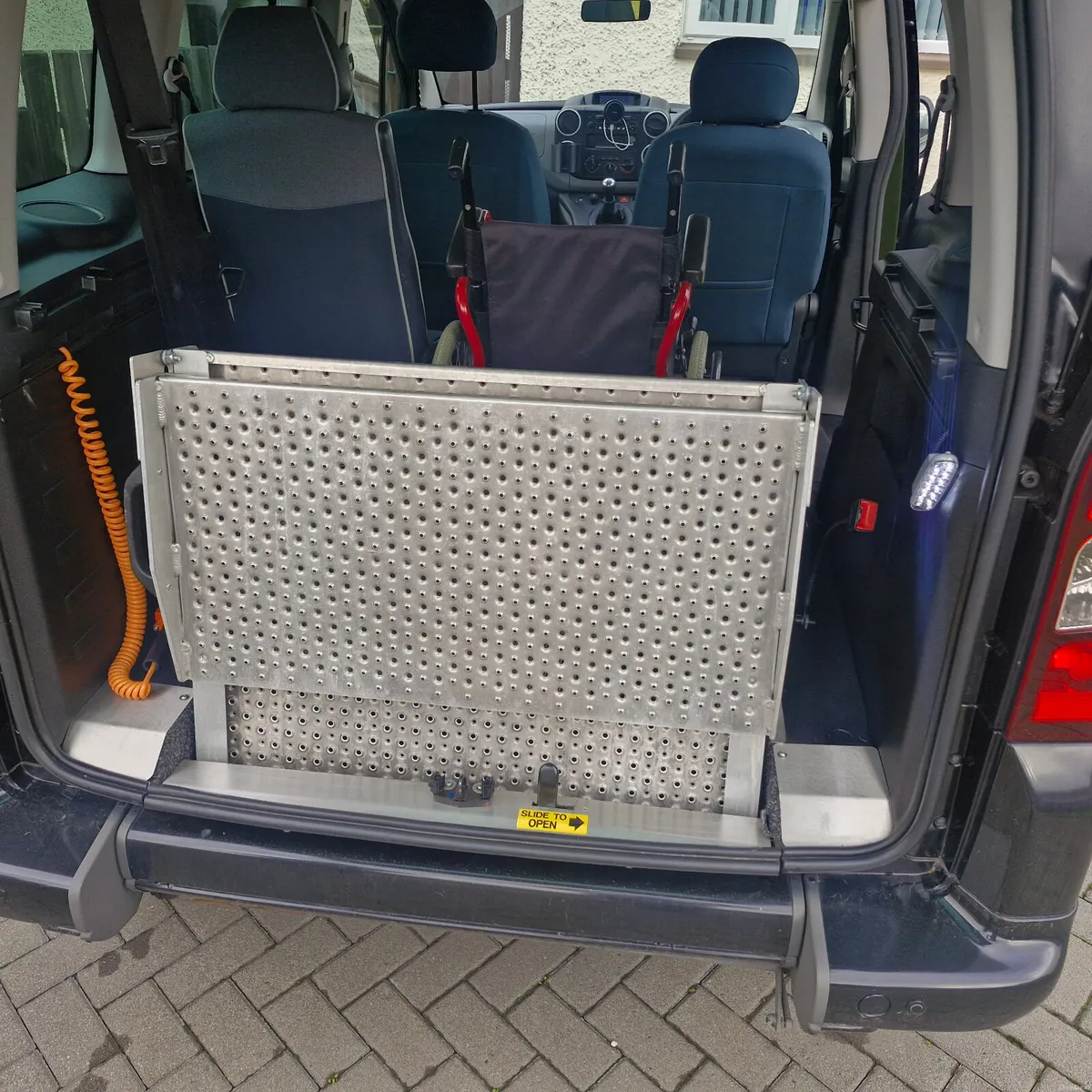 Wheelchair accessible Citroen Berlingo 2018 - Image 2