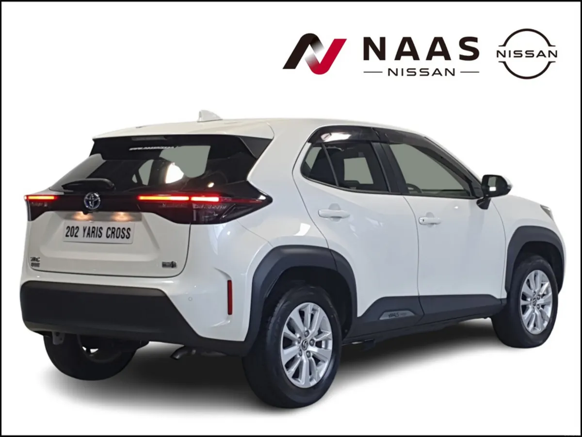 Toyota Yaris Cross LUNA Hybrid 1.5 (202) - Image 4