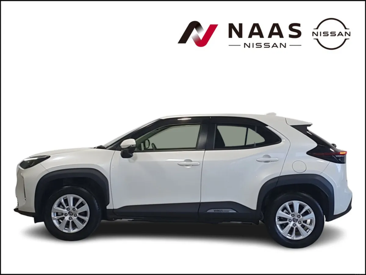 Toyota Yaris Cross LUNA Hybrid 1.5 (202) - Image 3