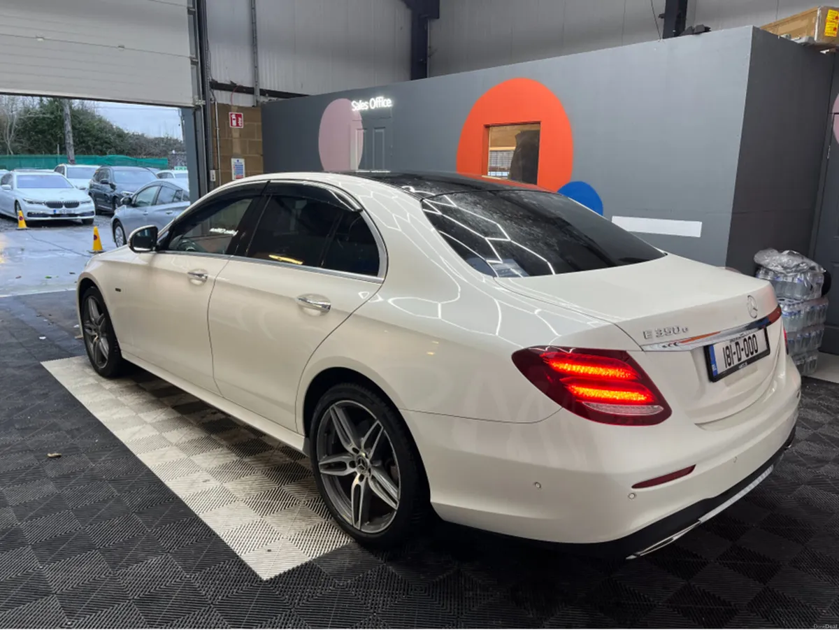 Mercedes-Benz E-Class 2018 MERCEDES-BENZ E350E AVA - Image 4