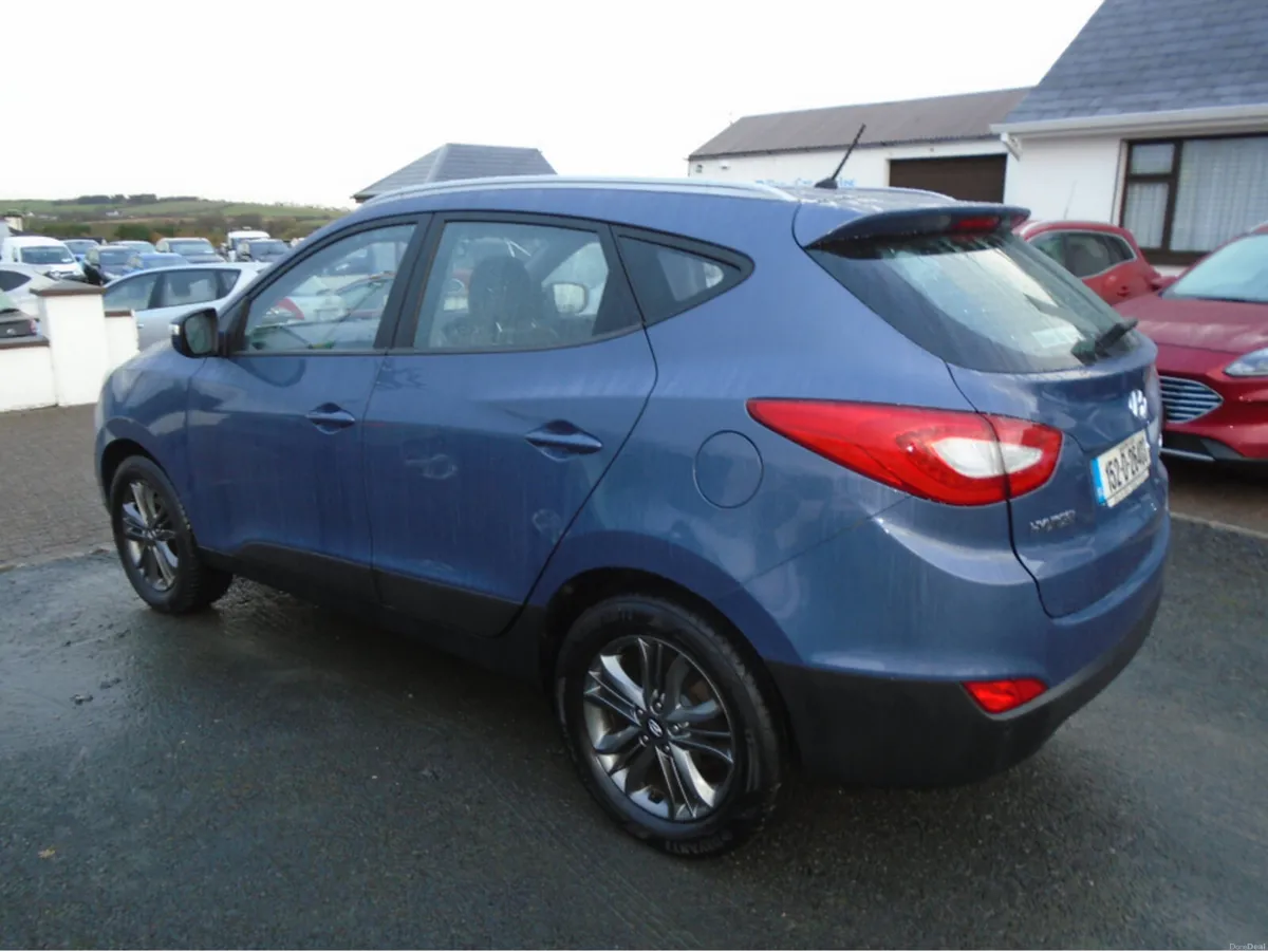 Hyundai ix35 SE NAV 5DR - Image 2